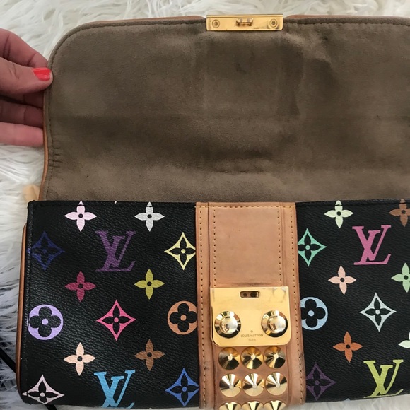 SOLD!!!! Louis Vuitton *LV* Monogram Clutch - Picture 6 of 10
